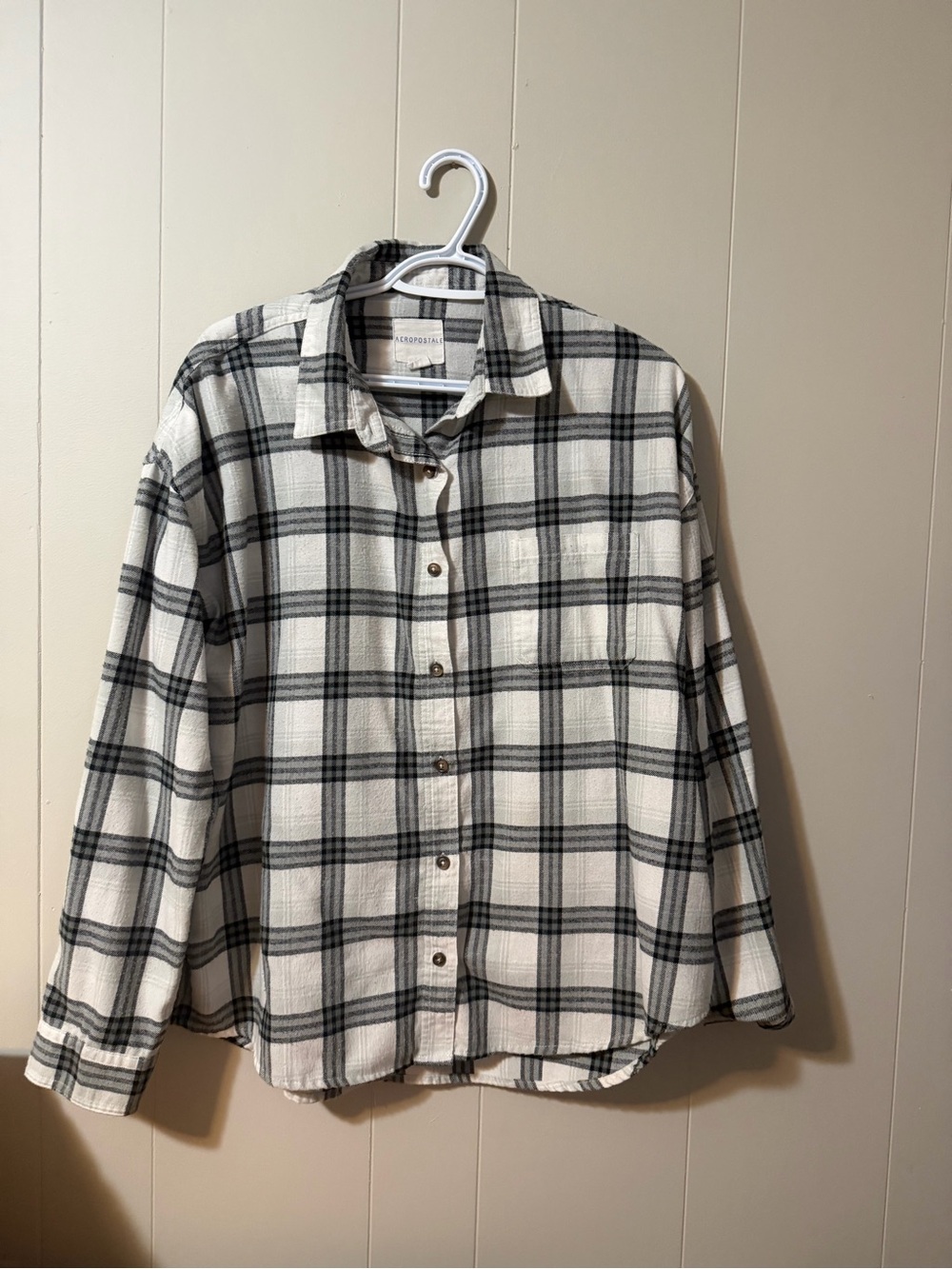Aeropostale White and Black Plaid Button-Down Shirt